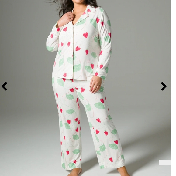 Cool Nights Four Piece Pajama Set - Picture 3 of 8